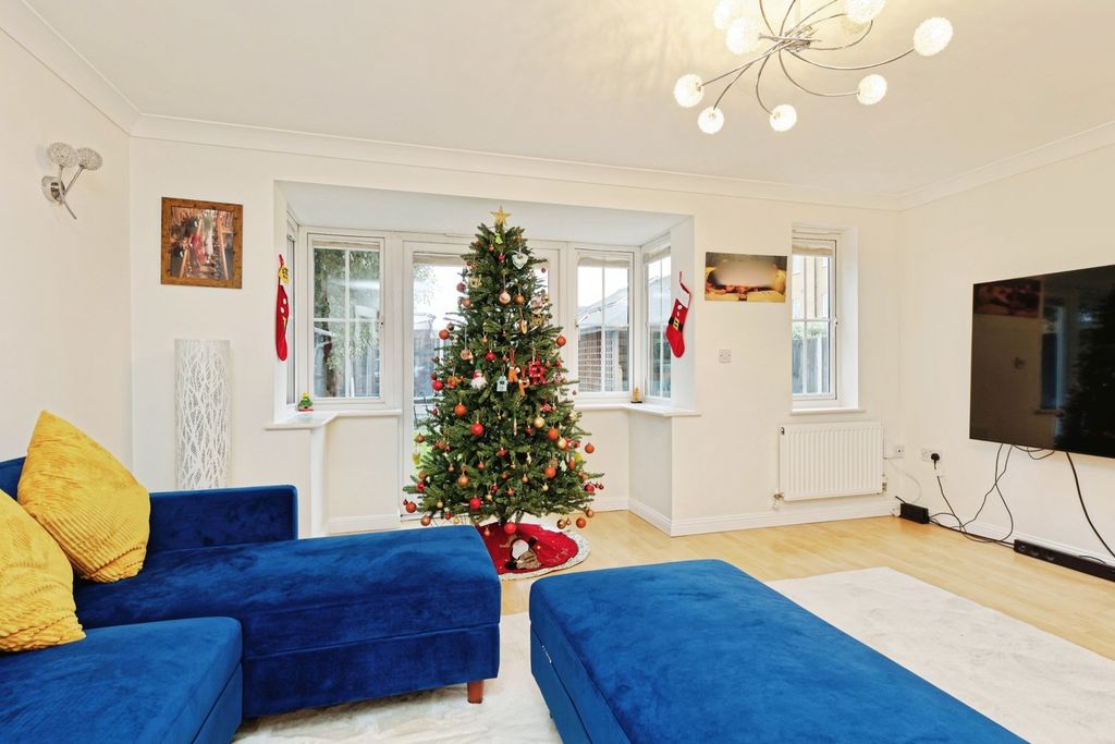 Property photo 2 of 21 Pbox-Img.Jpg