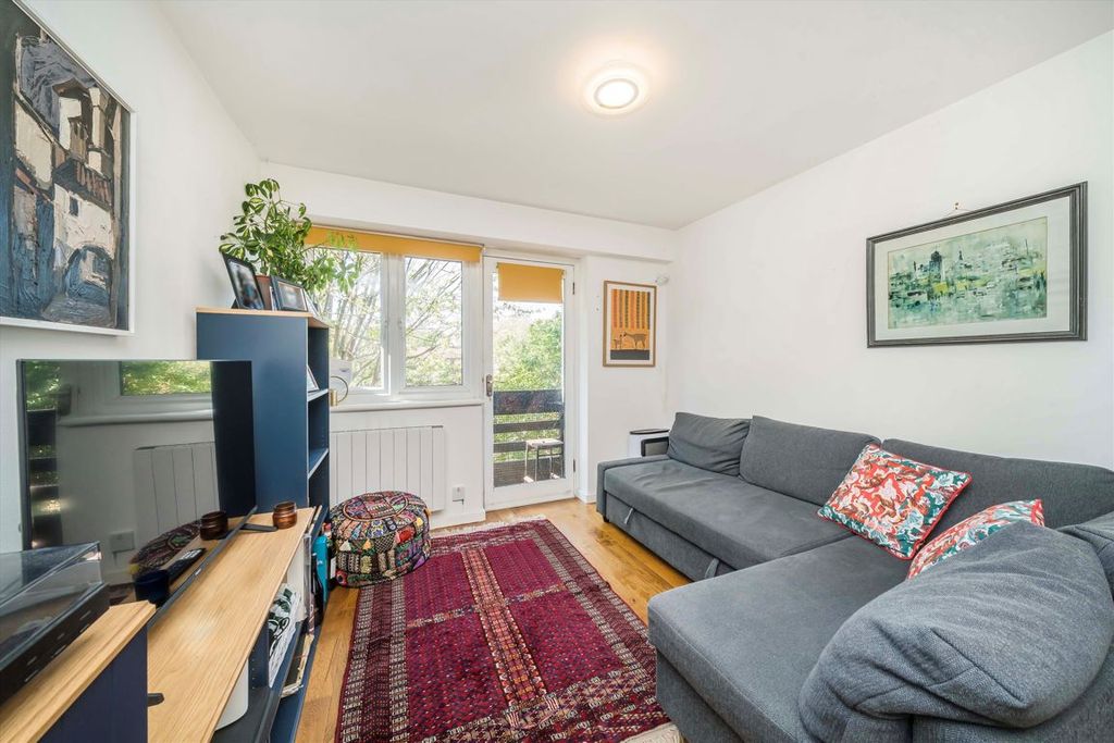 Property photo 2 of 5
