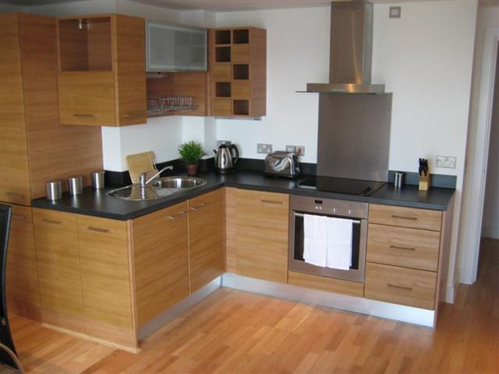 Property photo 2 of 8