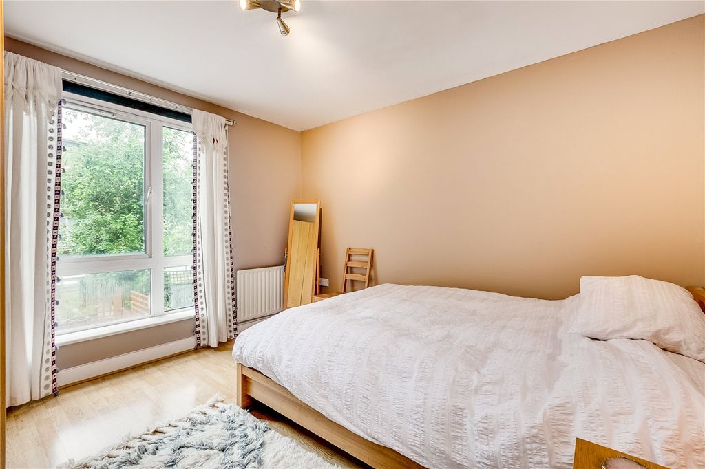 Property photo 3 of 8