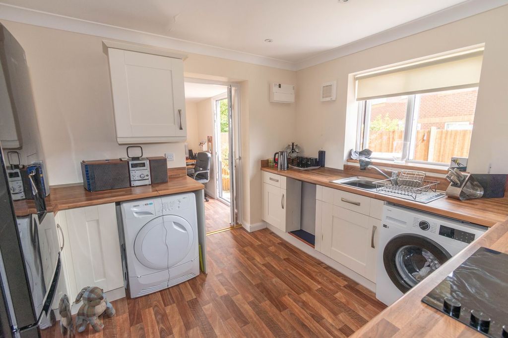 Property photo 3 of 13