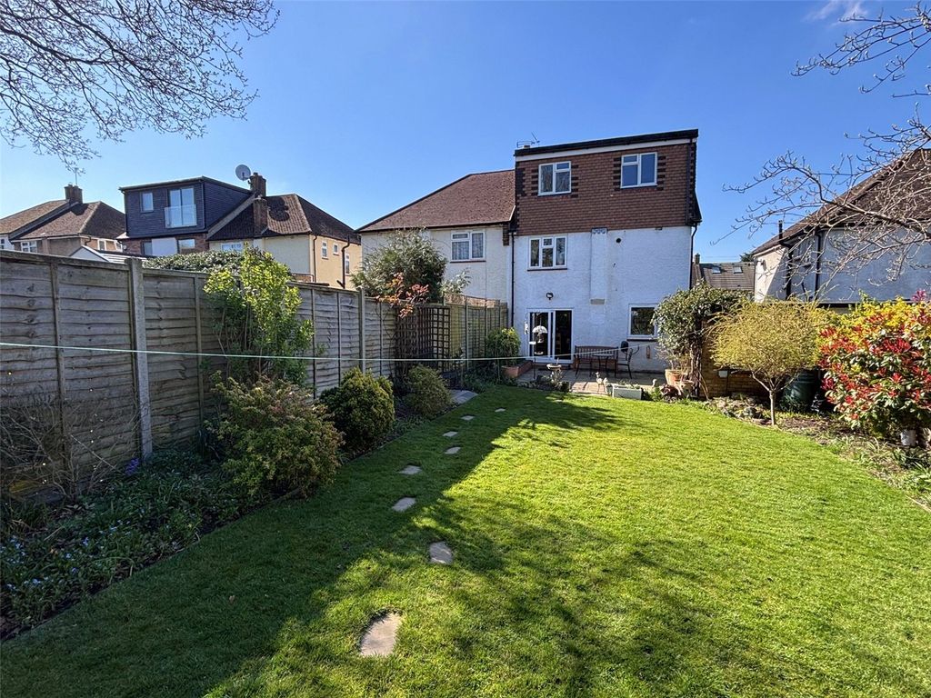Property photo 2 of 15 Picture No. 24