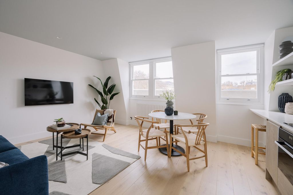 Property photo 3 of 10 31 Warwick Road - Flat 7 Â© Amy Hunter Photography(