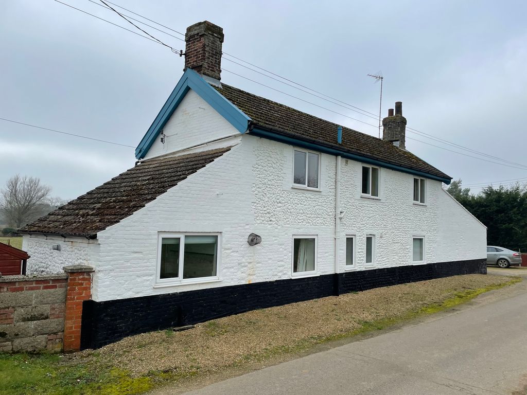 Property photo 2 of 9