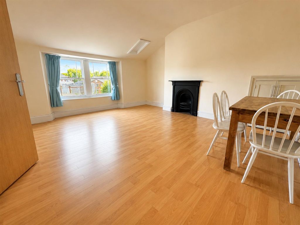 Property photo 2 of 11 12.Png
