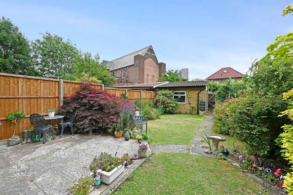 Property photo 3 of 15