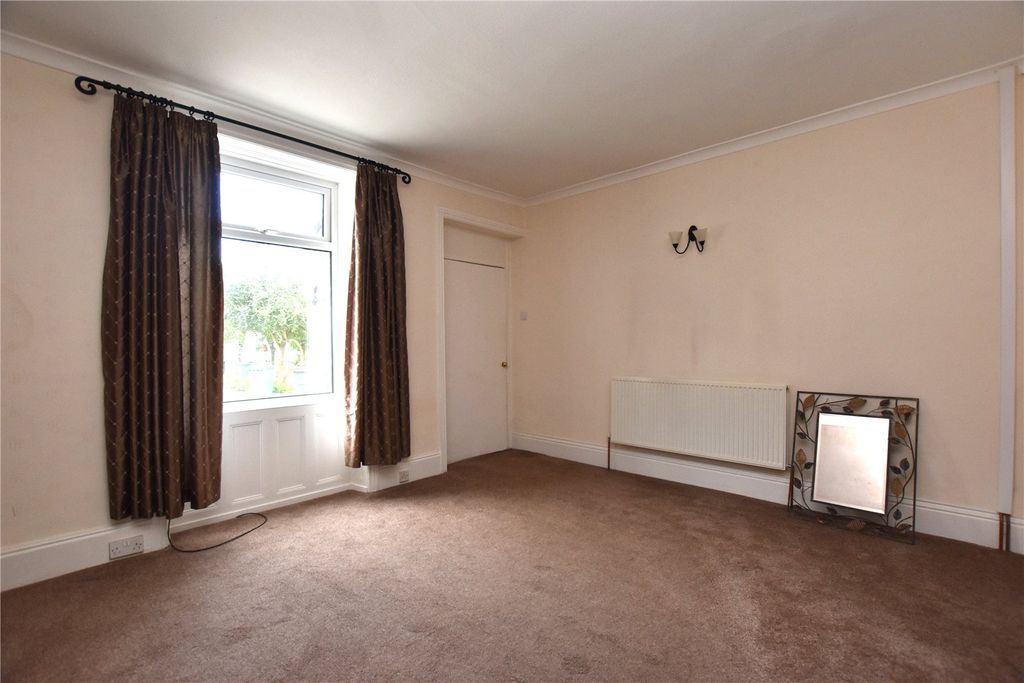 Property photo 2 of 15 Picture No. 14