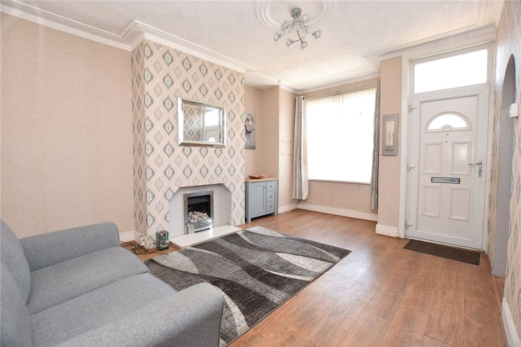 Property photo 2 of 10 Picture No. 24