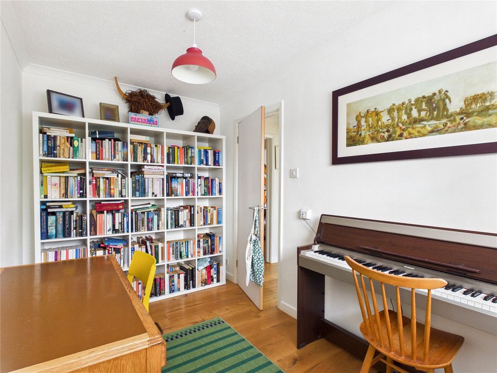 Property photo 3 of 18 Picture No. 07