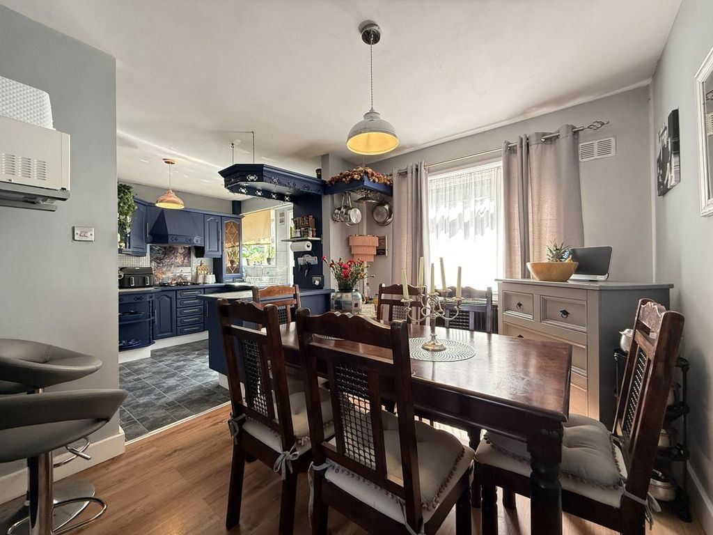 Property photo 3 of 23 Melrose Avenue 131 - Kitchen Dining Room Front...J