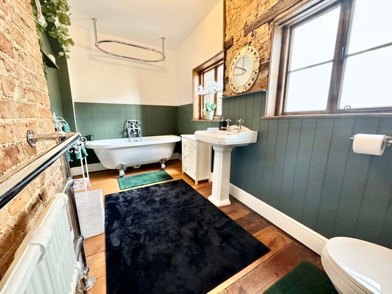Property photo 3 of 37 Bathroom