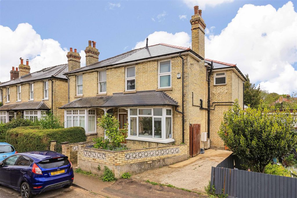 Property photo 1 of 25