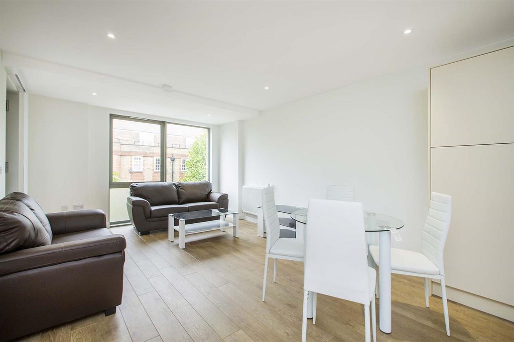 Property photo 1 of 11 27- Rec.Jpg