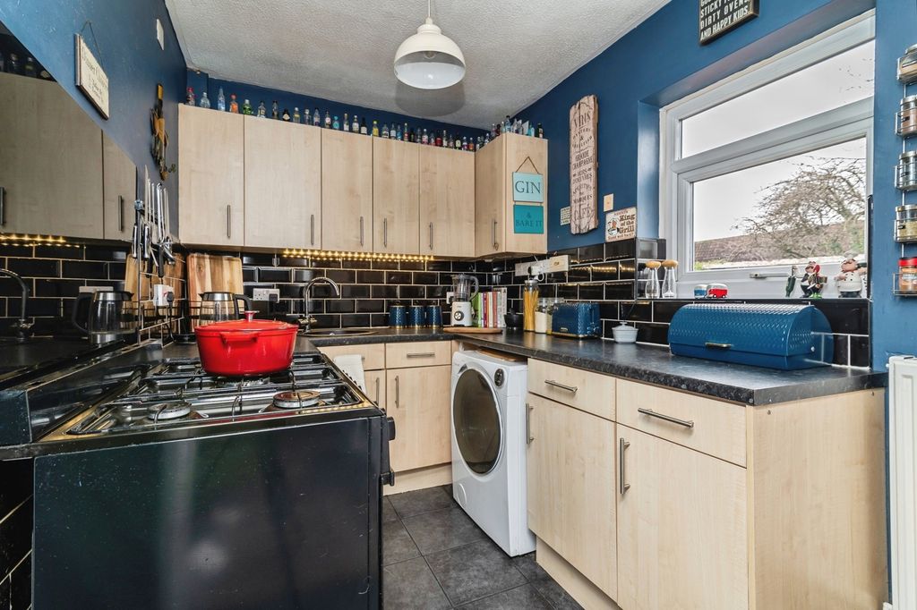 Property photo 3 of 17 Pbox-Img.Jpg