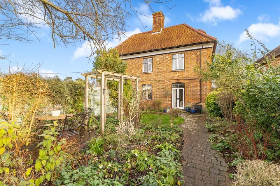 Property photo 1 of 27 Stepstone House-8.Jpg