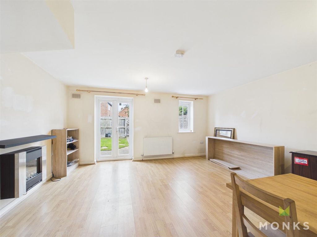 Property photo 2 of 14 Cam01520G0-Pr0469-Still010.Jpg