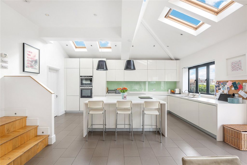 Property photo 2 of 16 Picture No. 09