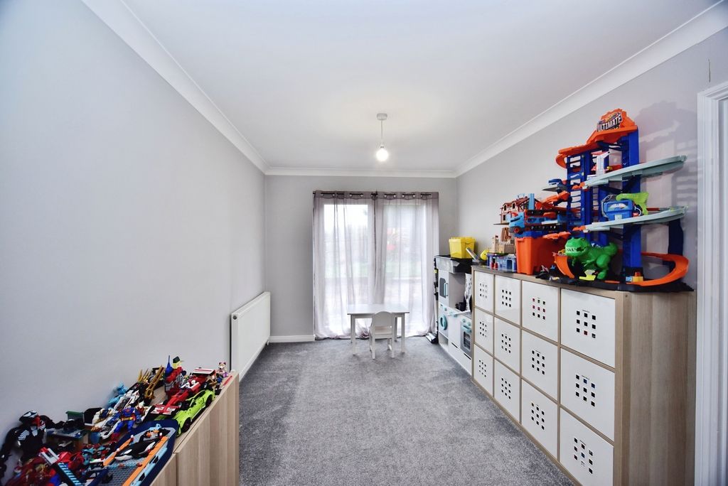 Property photo 3 of 20 Photo