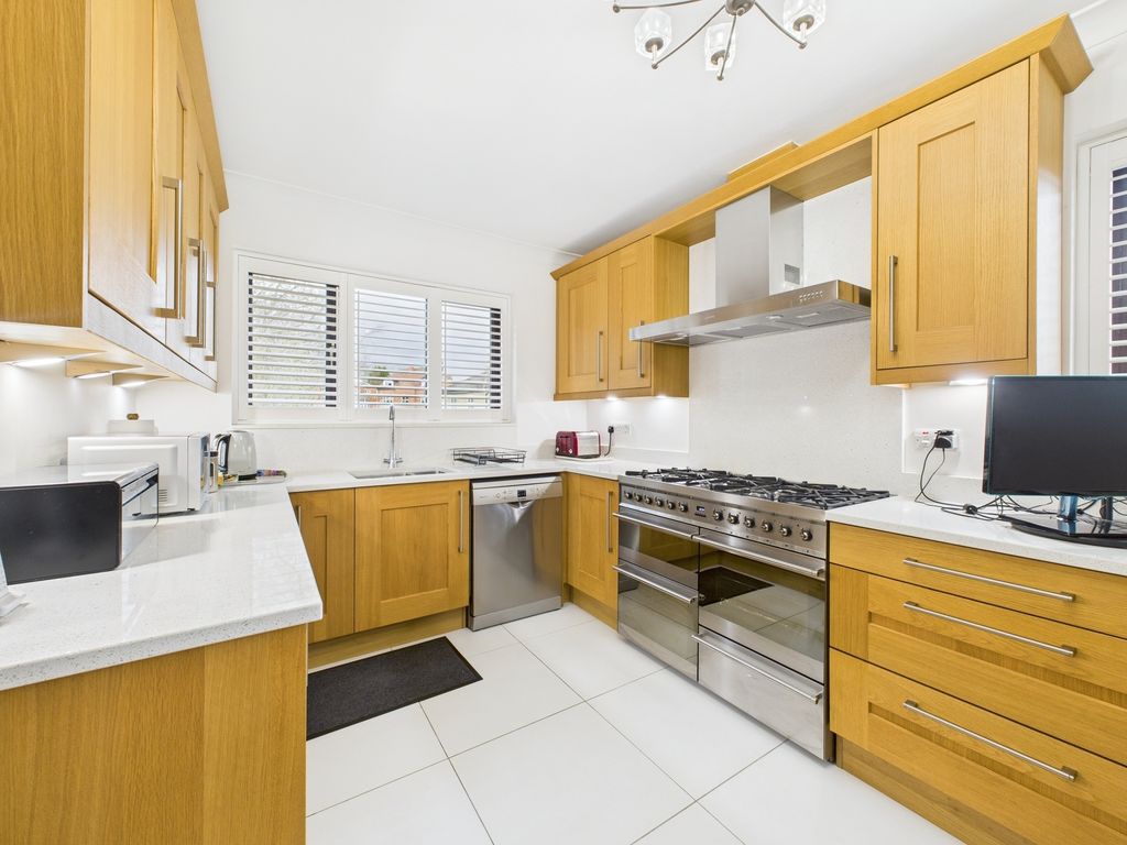 Property photo 3 of 69