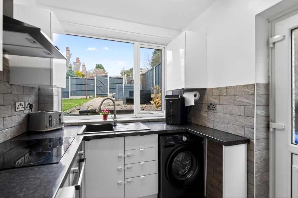 Property photo 3 of 17 Mjc_1570.Jpg