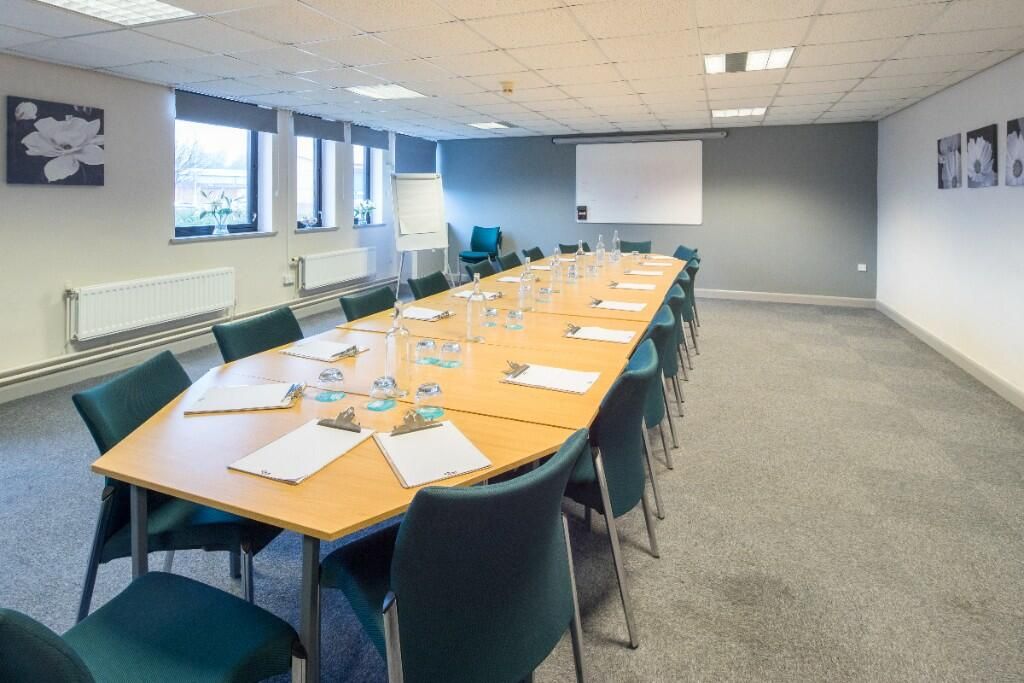 Property photo 3 of 17 Meeting Room