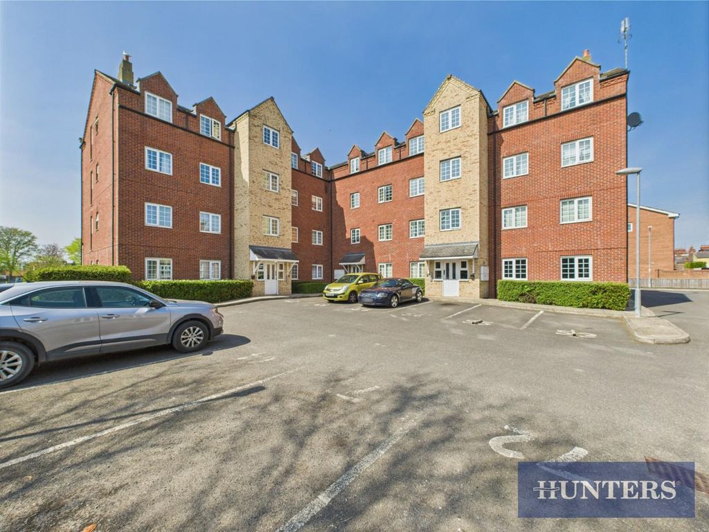 Property photo 1 of 11 Cam05333G0-Pr0055-Still014.Jpg