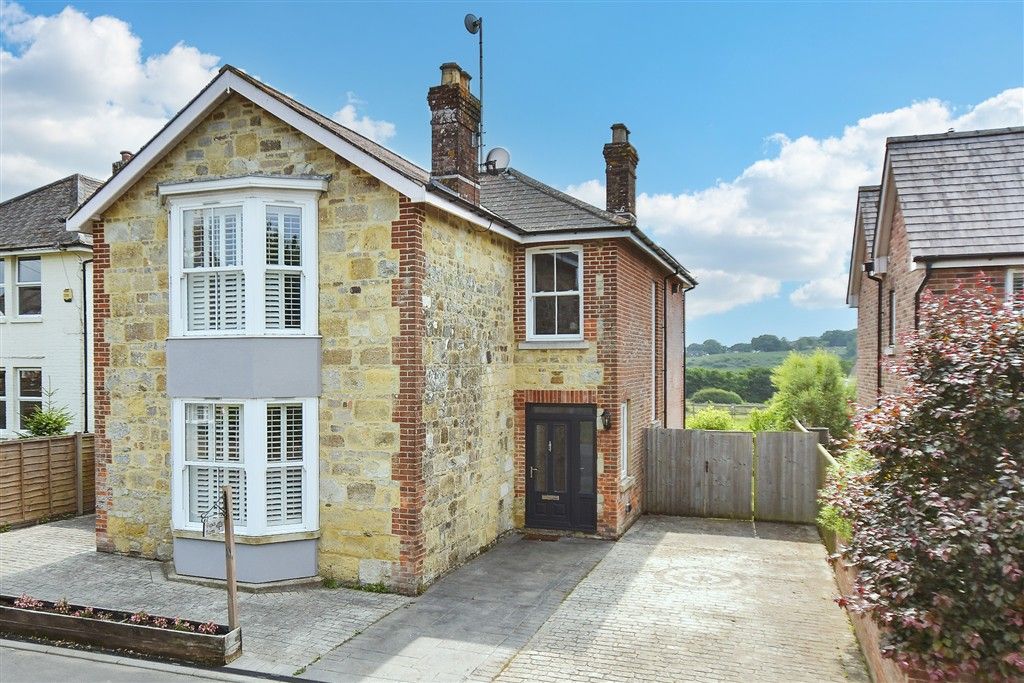 Property photo 1 of 12 External (Brochure)