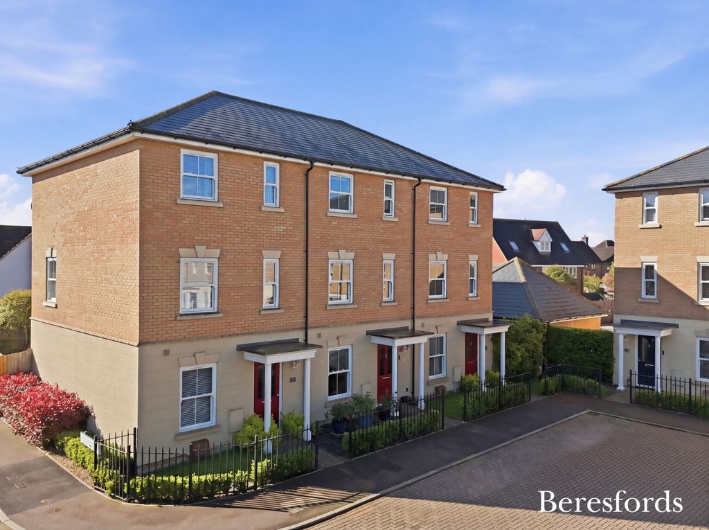 Property photo 1 of 17 Front