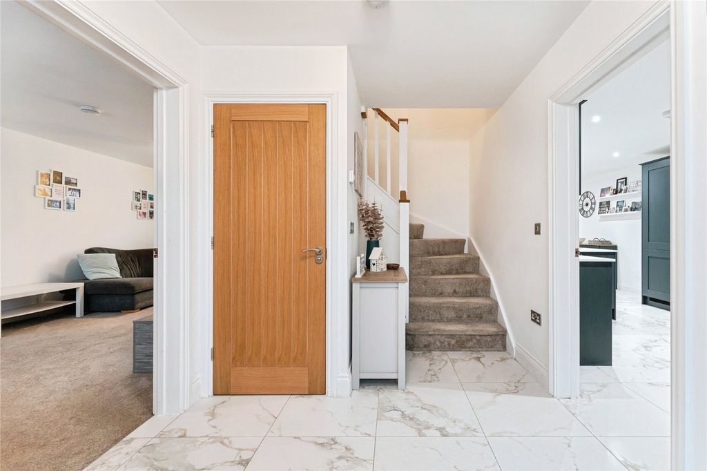 Property photo 2 of 24 Picture No. 24