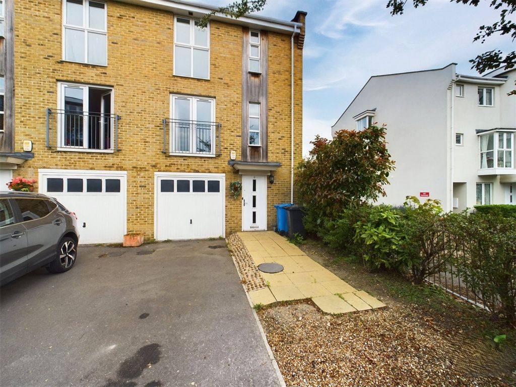 Property photo 1 of 11 Picture No. 23