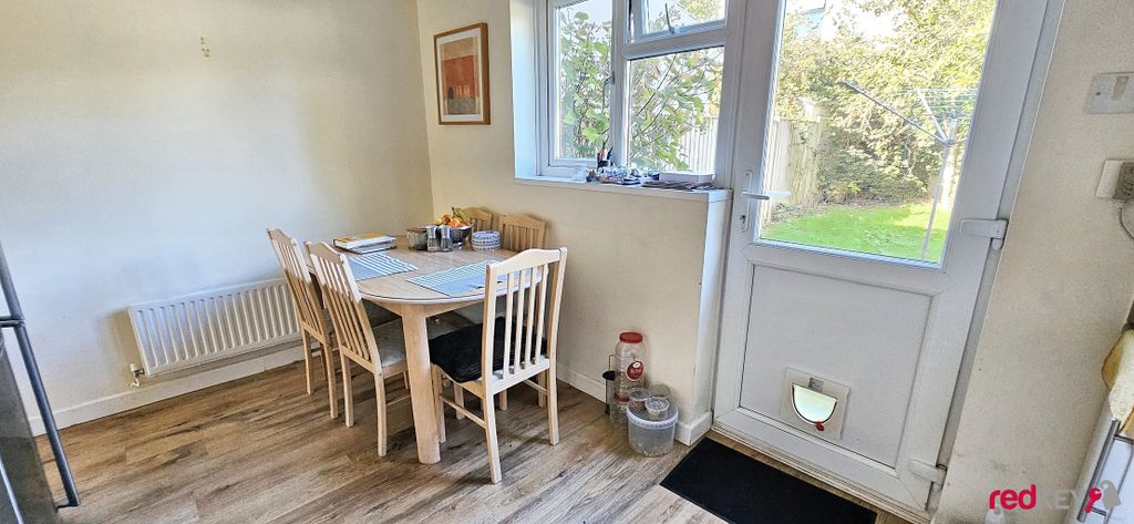 Property photo 3 of 9 Dining