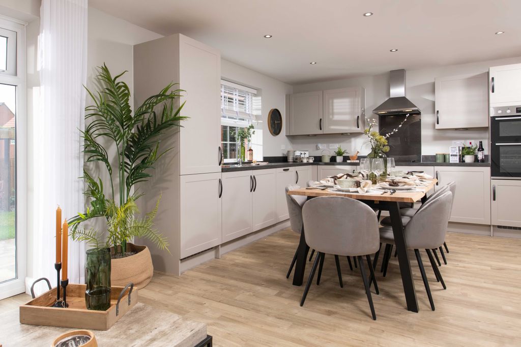 Property photo 2 of 8 Spacious Open-Plan Kitchen-Diner