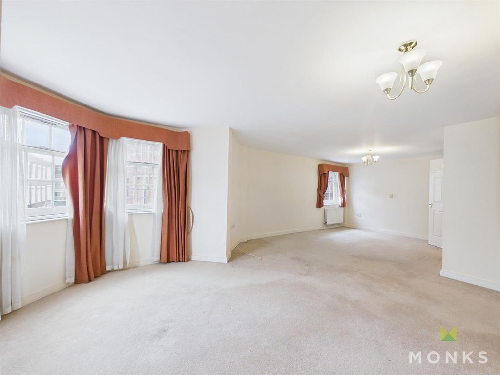 Property photo 3 of 12 Cam01348G0-Pr0691-Still002.Jpg