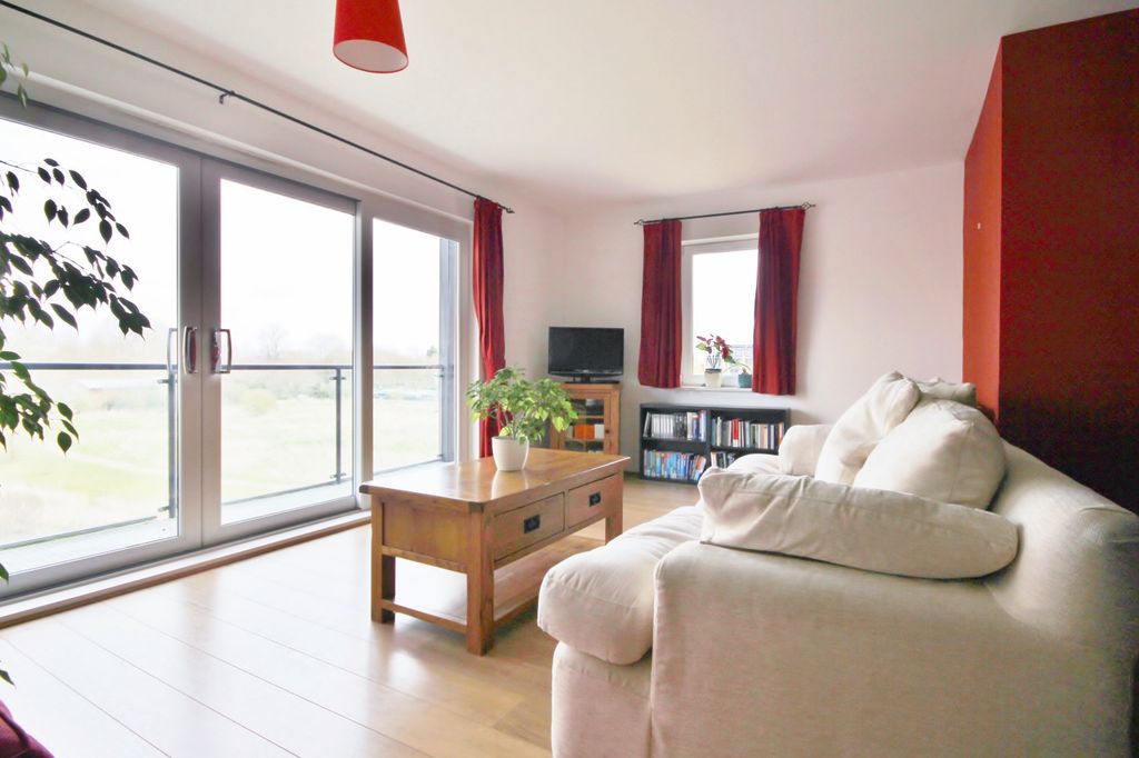 Property photo 2 of 11