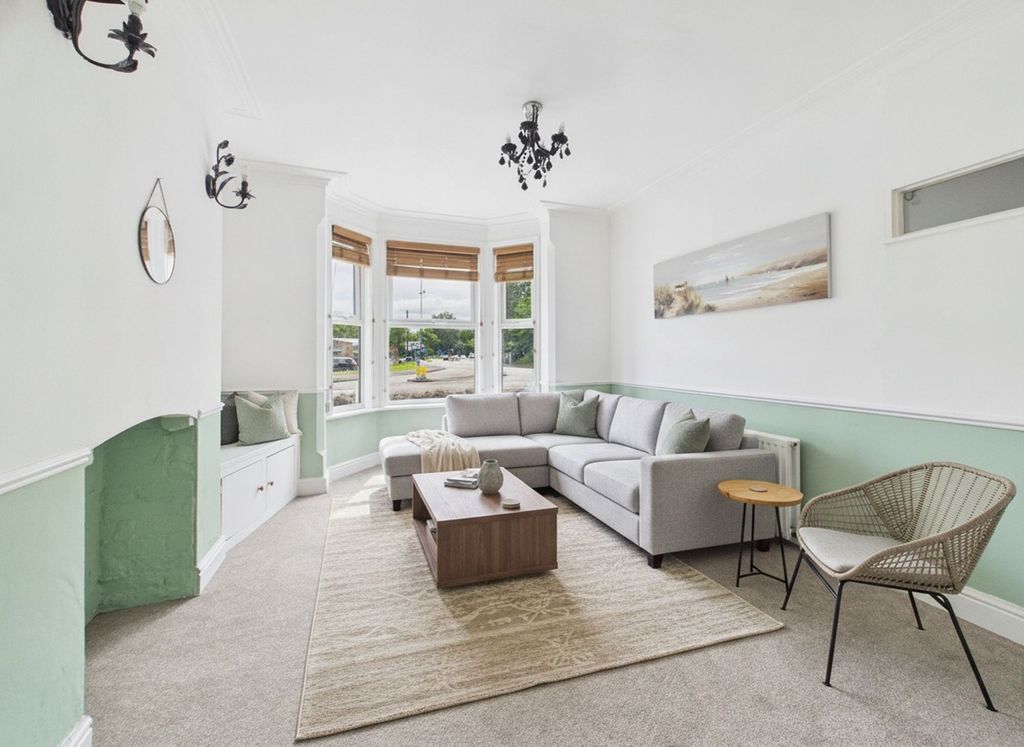 Property photo 2 of 19 Lounge (Virtually Furnished)