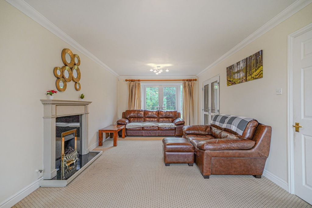 Property photo 2 of 24 Picture No. 46
