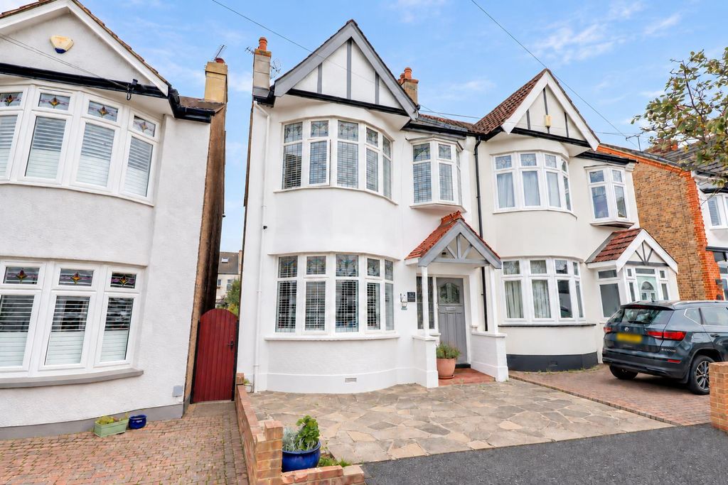 Property photo 1 of 27
