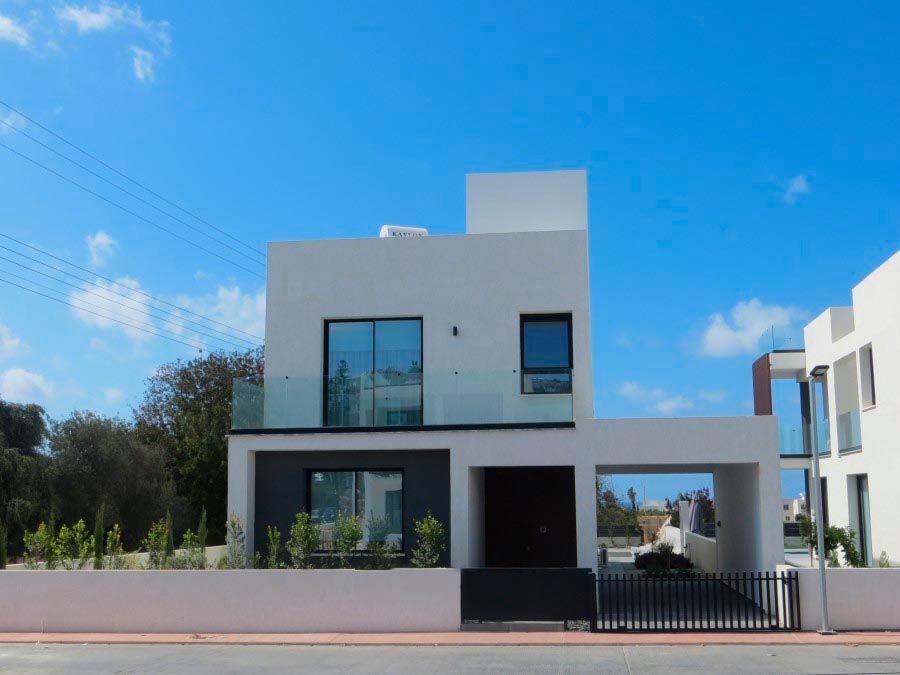 Property photo 1 of 25