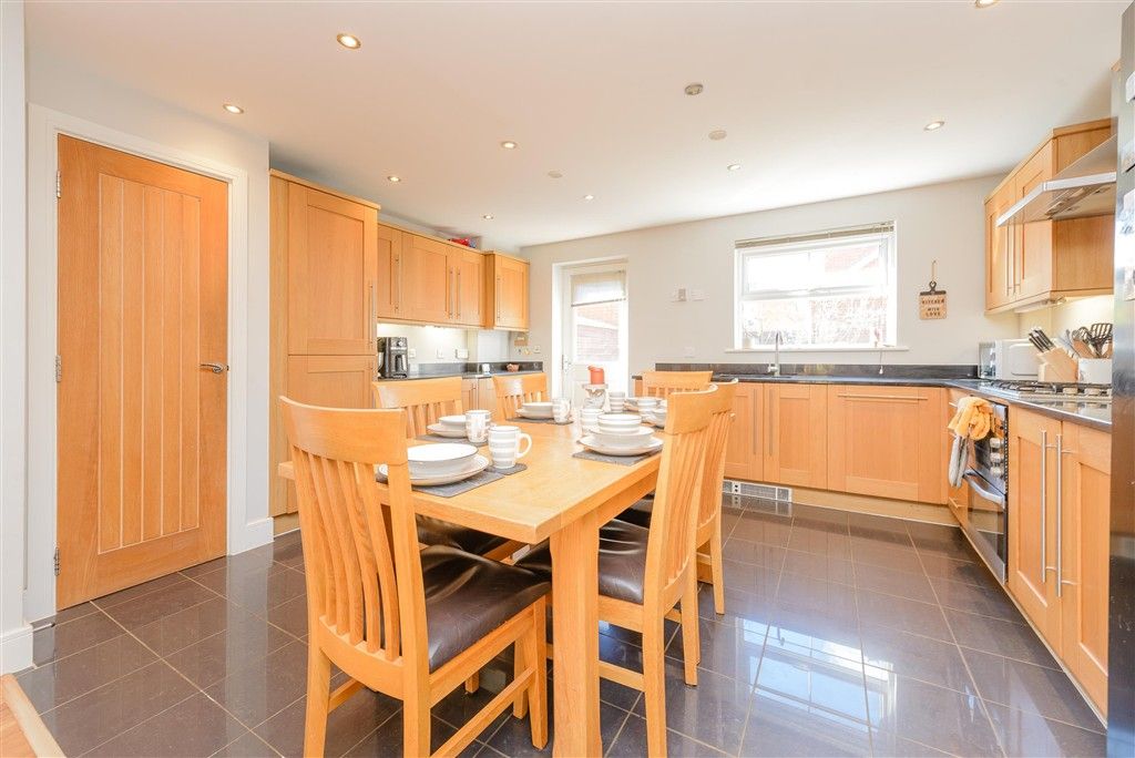 Property photo 3 of 15 Kitchen/Diner