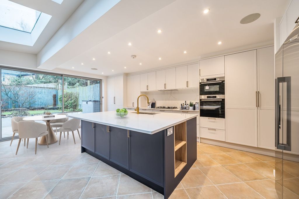 Property photo 2 of 17 Picture No. 47