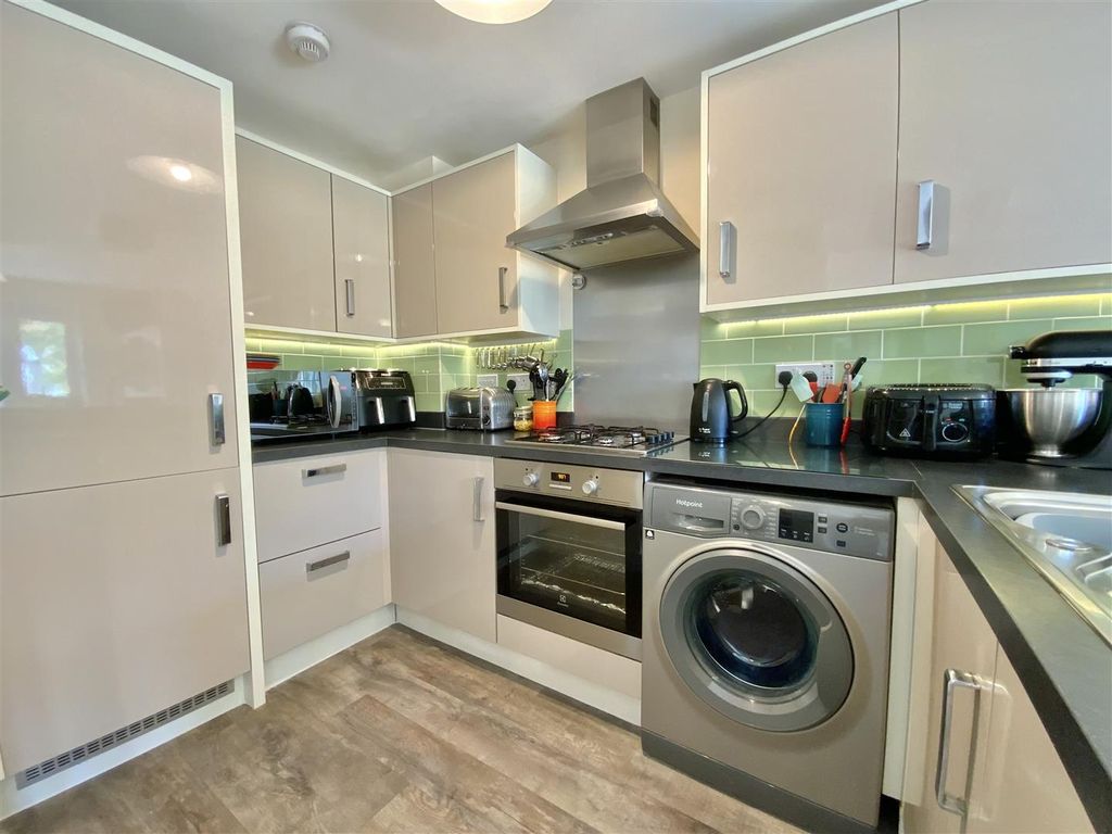 Property photo 2 of 15 Kitchen