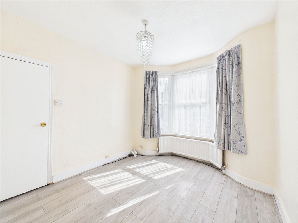 Property photo 3 of 27 Picture No. 49