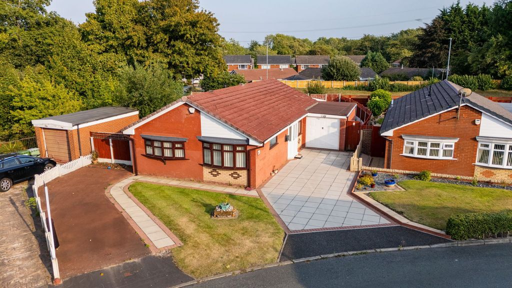 Property photo 1 of 31