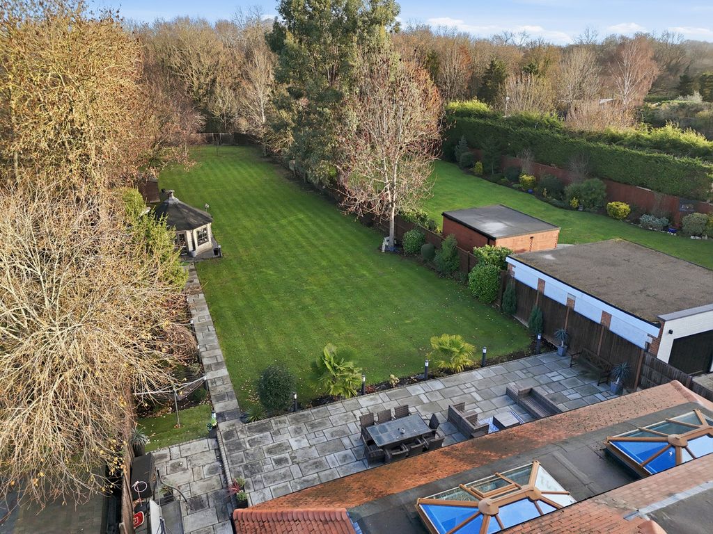 Property photo 2 of 24