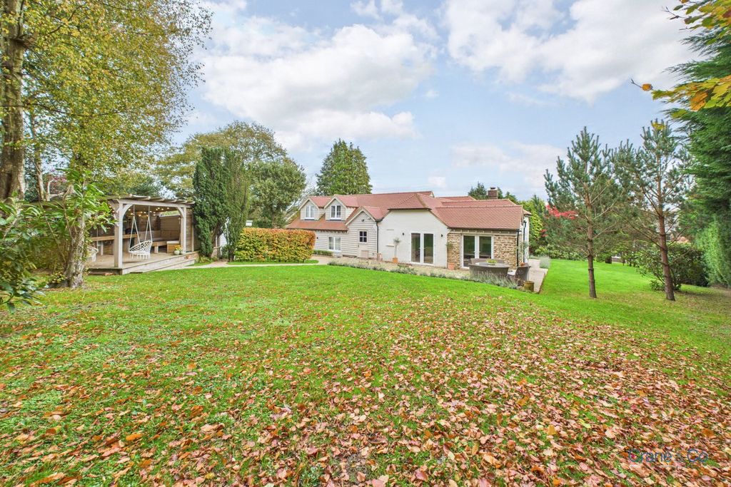 Property photo 2 of 55