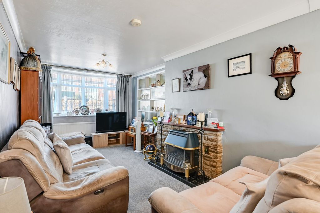 Property photo 3 of 14 Picture 3