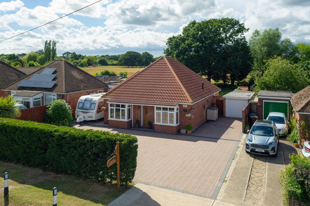 Property photo 1 of 27 3943524