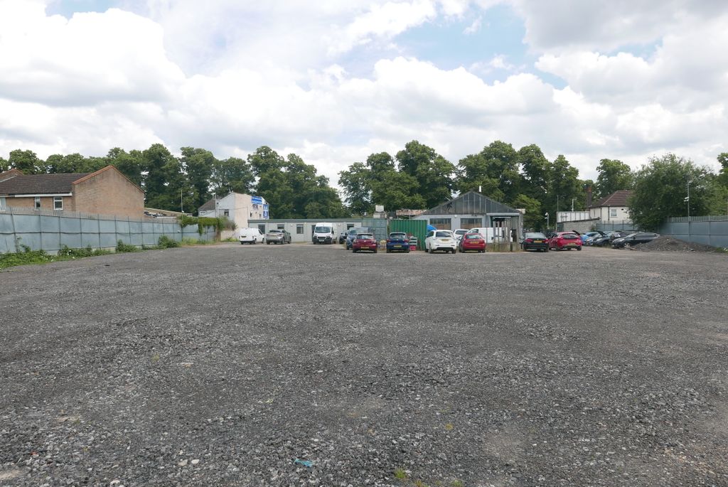 Property photo 1 of 2