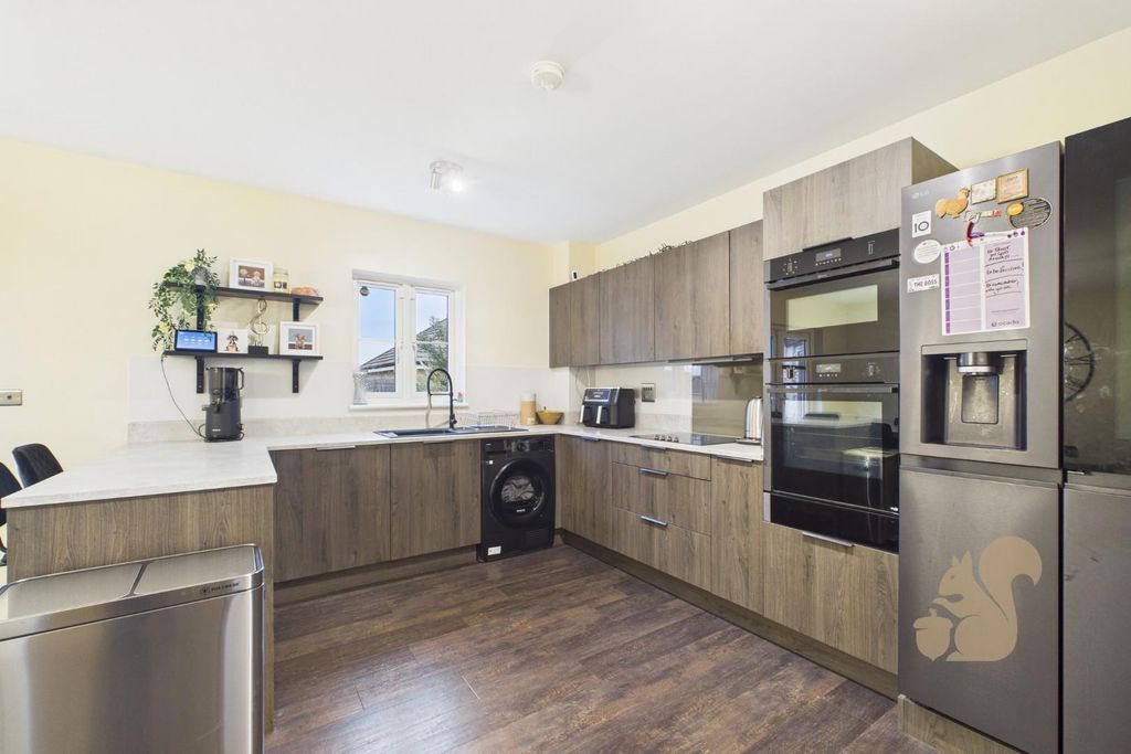 Property photo 3 of 24 Cam01659G0-Pr0660-Still024.Jpg