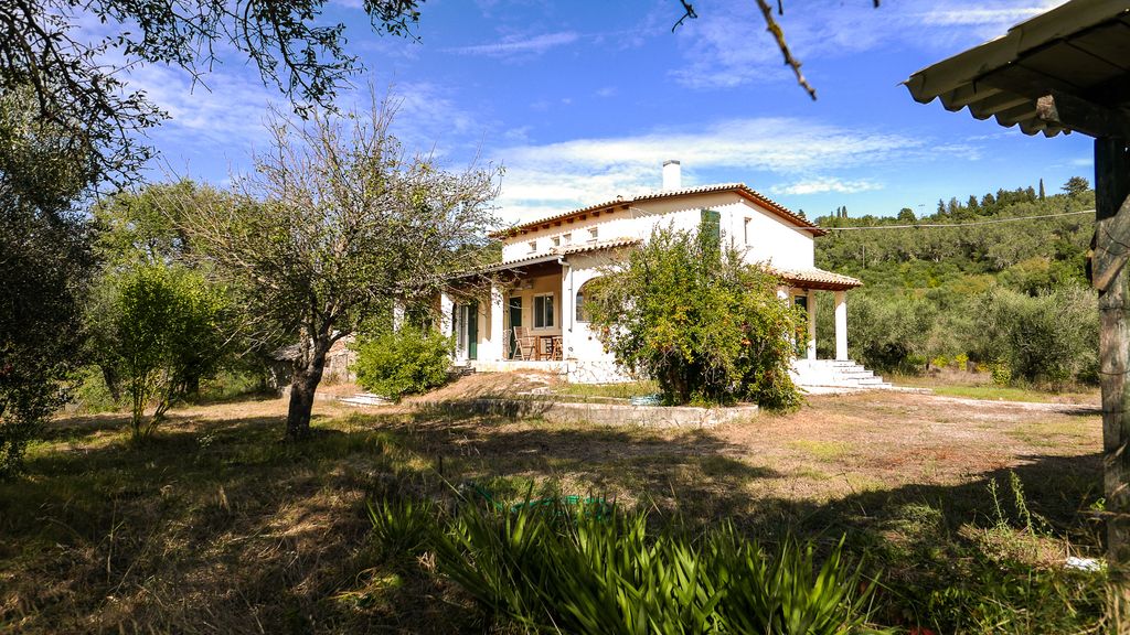 Property photo 1 of 15 Image: 0